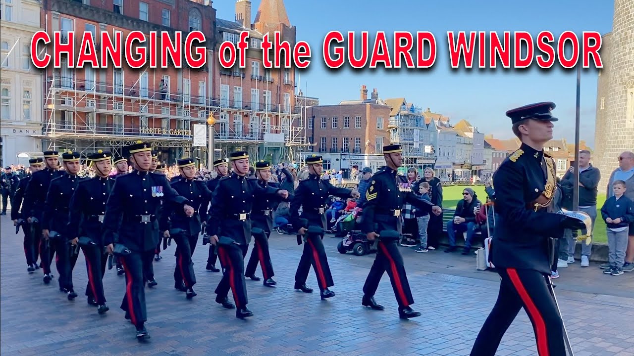 WINDSOR CASTLE GUARD Queen's Gurkha Engineers with Band of the Brigade of Gurkhas NEW💂