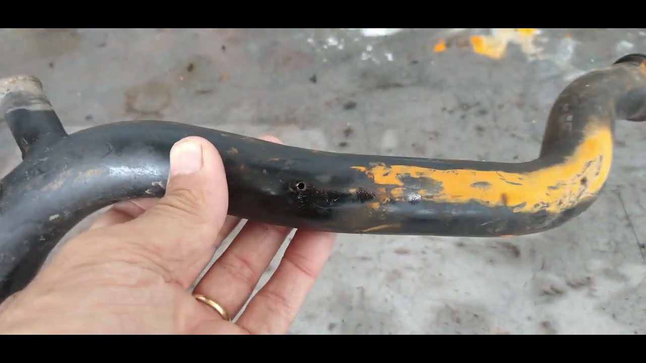 troca cano de água C4 Picasso de trás do motor