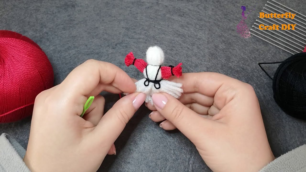 Easy craft: How to make a yarn/wool doll step by step at home// Martisor Traditional simplu si rapid