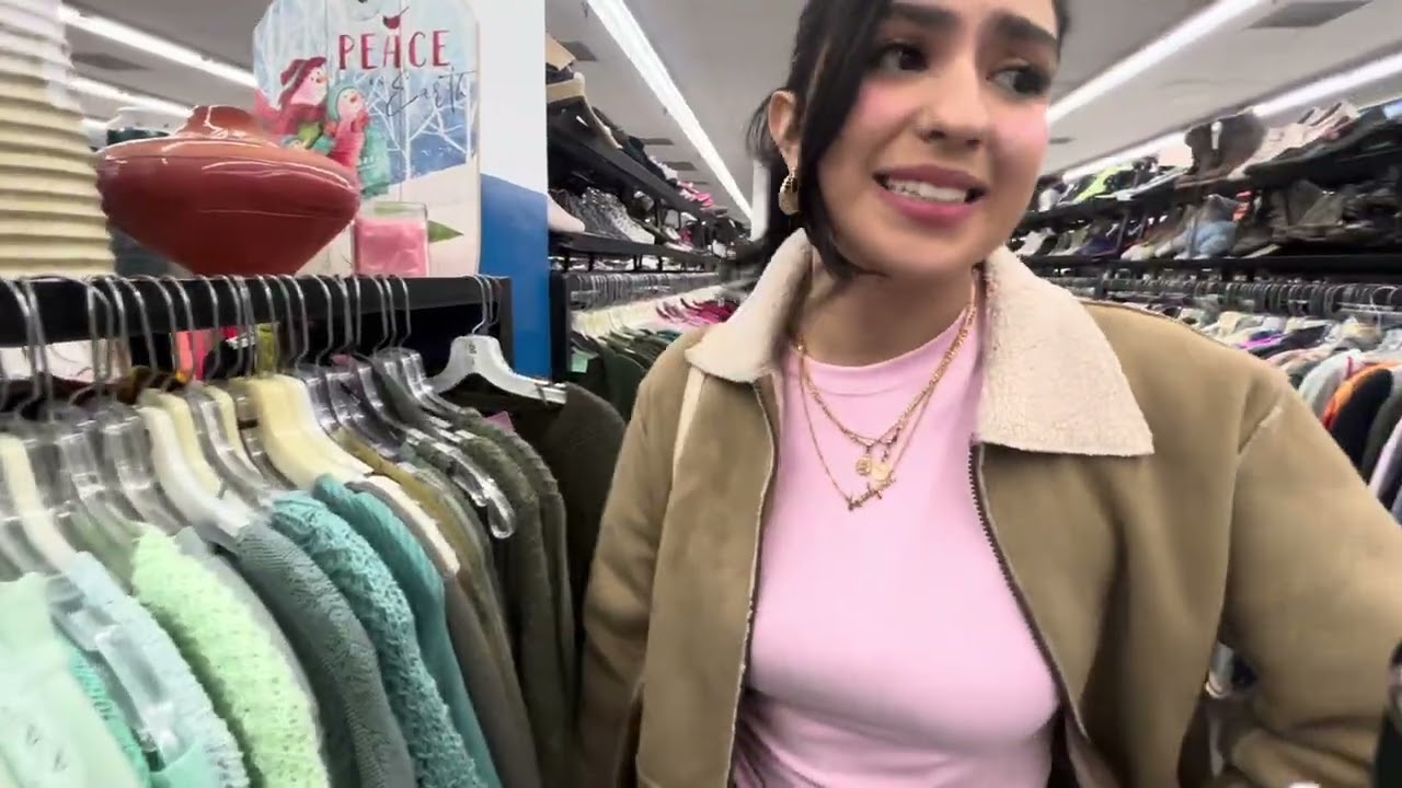 Thrifting for my first vlog 