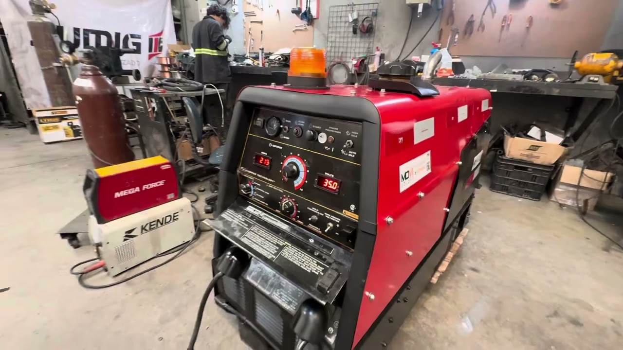 LINCOLN ELECTRIC RANGER 305D