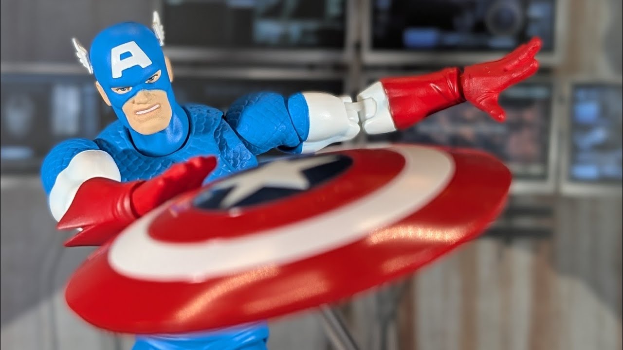 Mafex Captain America (Comic Version) Figure Review