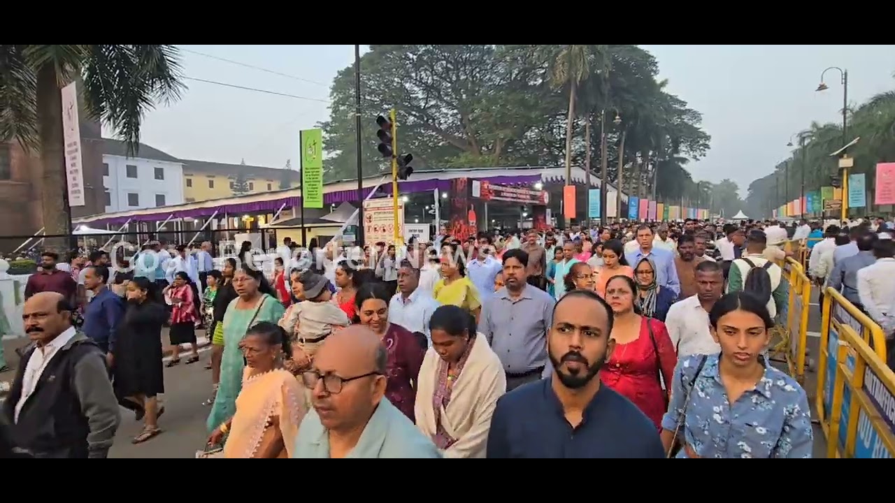 Goan Reporter:: Exposition 2024: Thousands of People Attend Day-1 SFX  Novena Mass at 6am in Old Goa