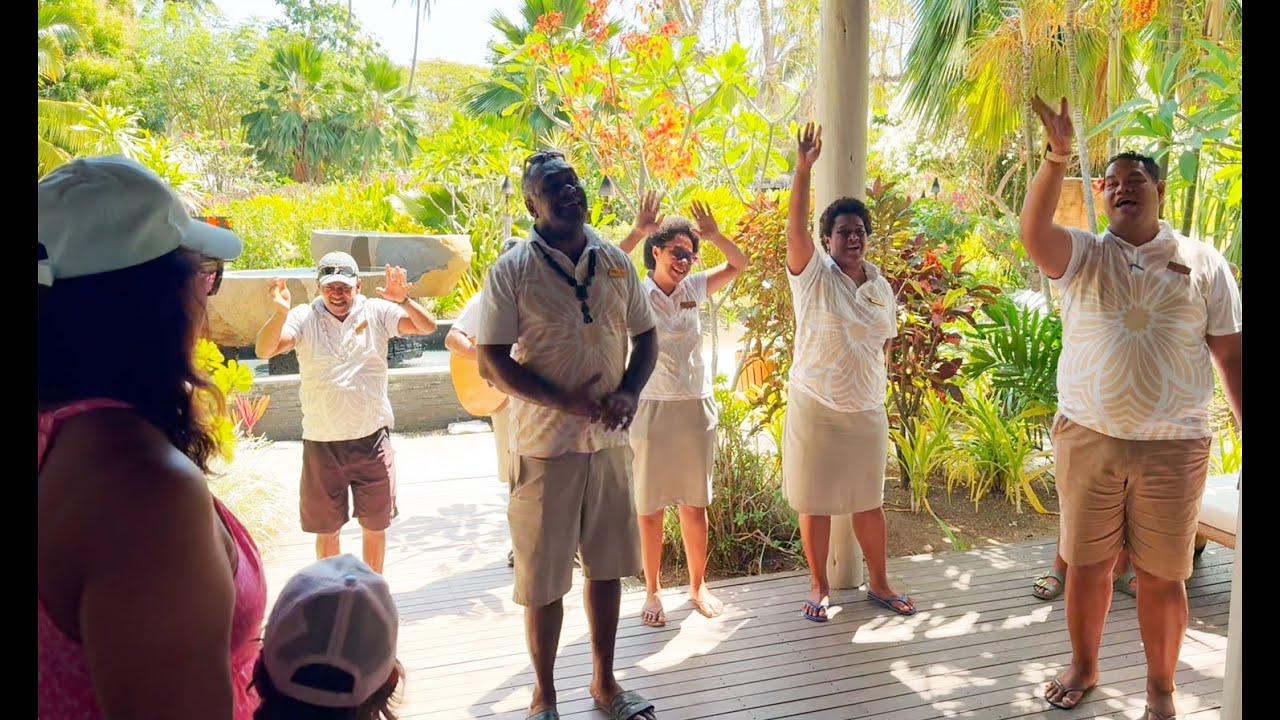 Isa Lei - The VOMO Family - Fiji's Farewell Song