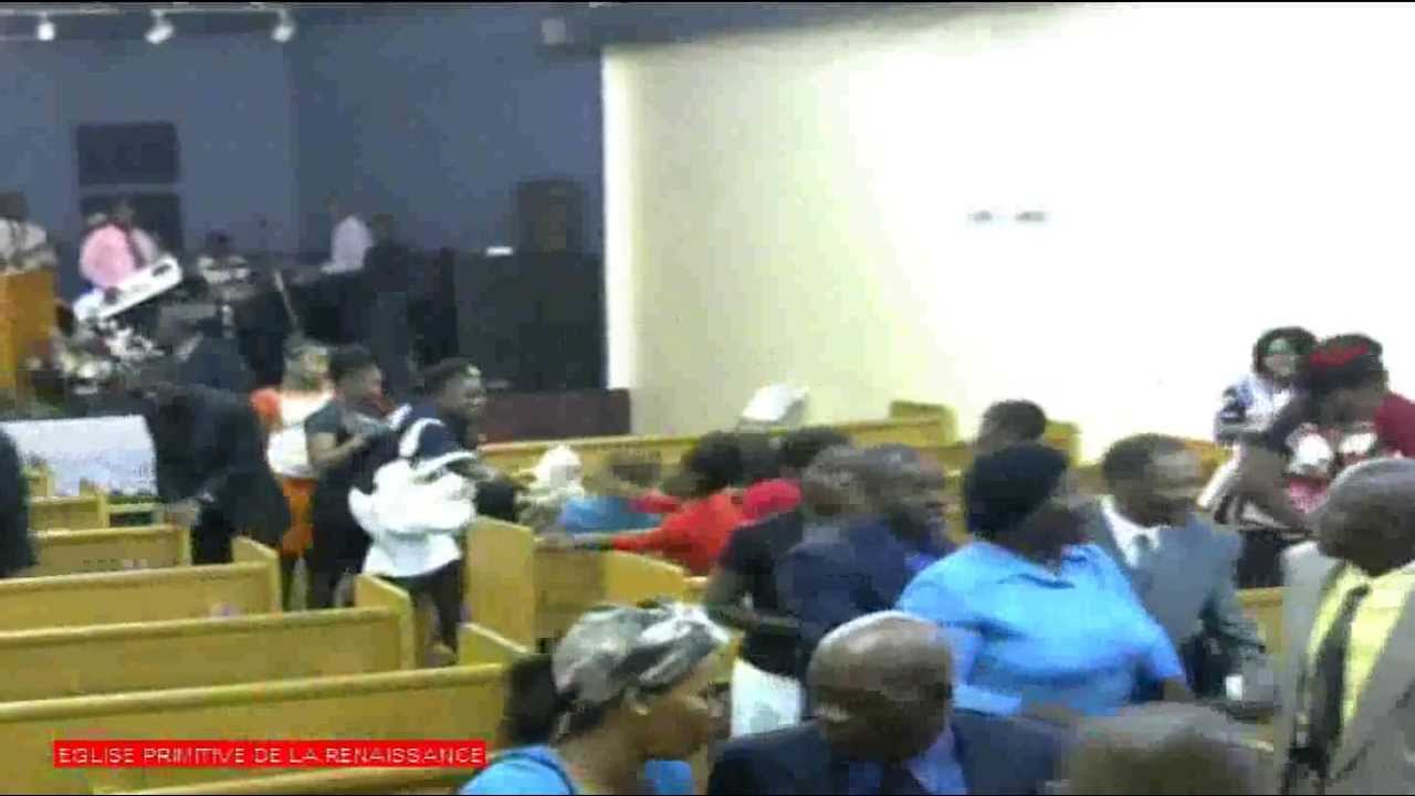 laba nan peyi anwo : louange