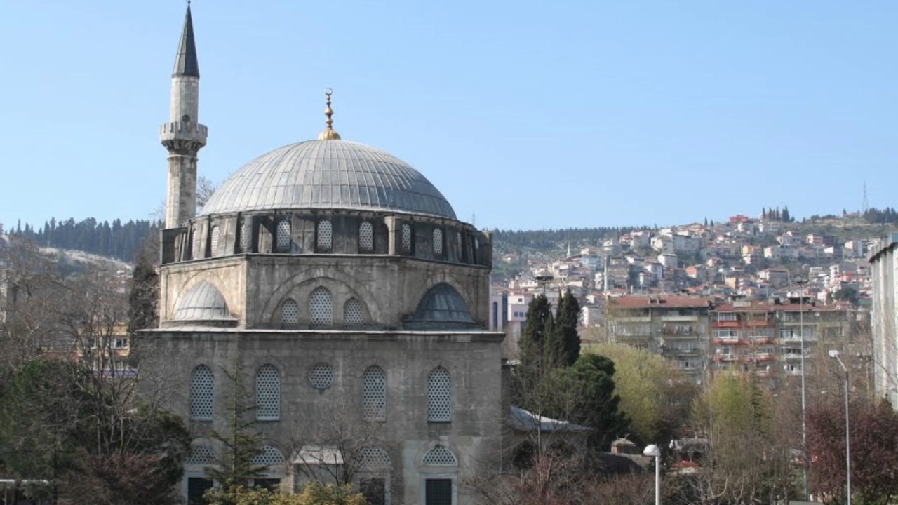 Izmit in Turkey, ancient Nicomedia,  Gulf of İzmit , Orhan Gazi Mosque, Kocaeli Museum,