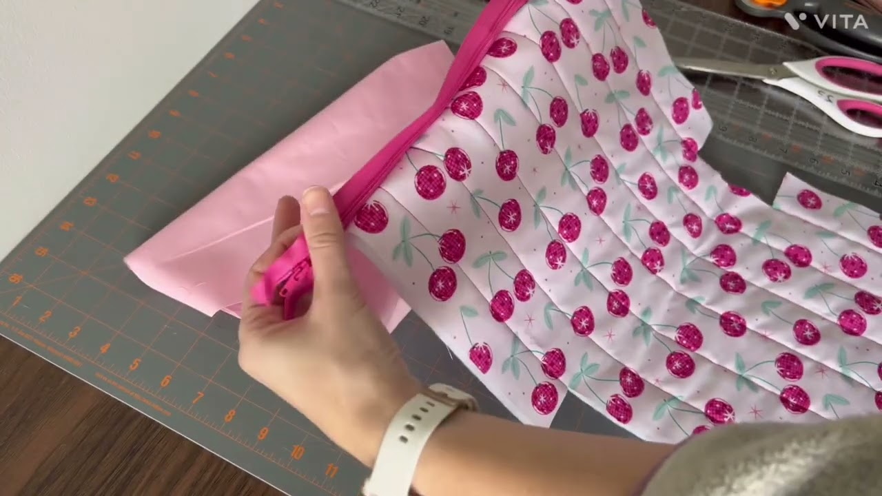 Beginner level makeup pouch sewing tutorial!