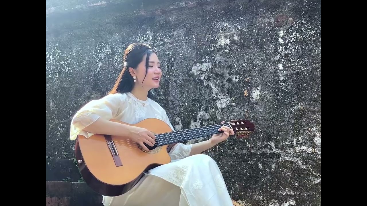 Huế và em- Ngọc Khánh( sáng tác: Nhật Ngân)
