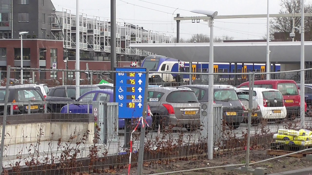 bouw parkeergarage station Wijchen deel 64 / parkeergarage in gebruik