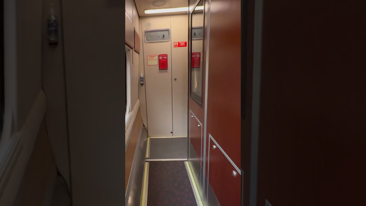 Amtrak Silver Star: Sleeper Cars & Dining Options