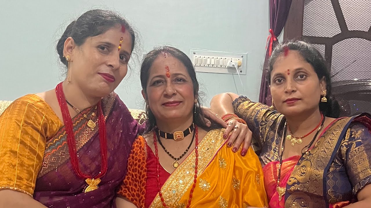 Deepa Bisht is live! Om namah Shivay har har Mahadev