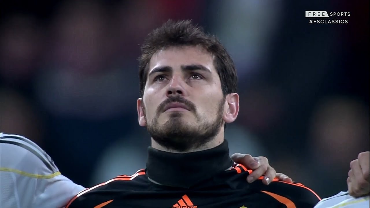 Iker Casillas Vs Villarreal (Home) 2009/10