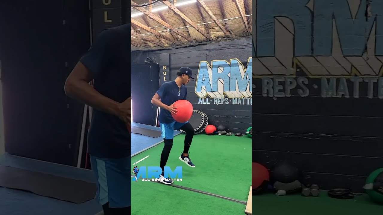 Pro Baseball Pitcher Med Ball Workout