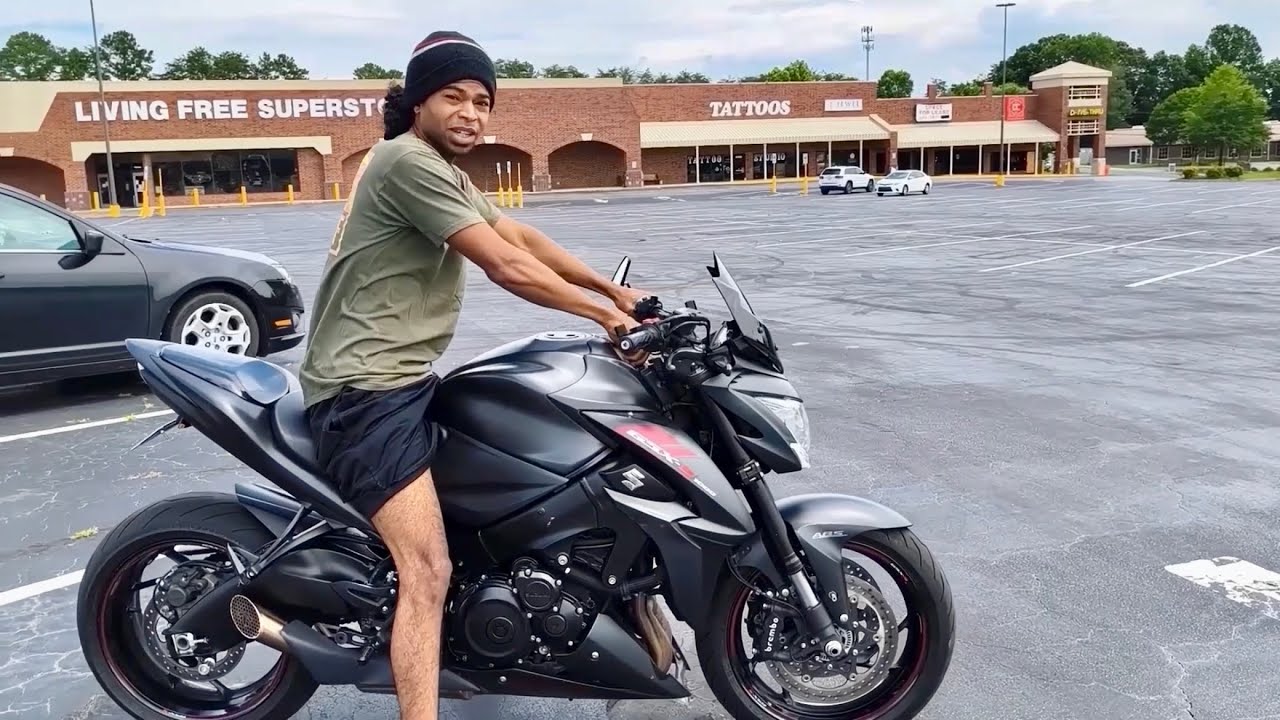 Test Riding Suzuki GSX-S1000 SOUNDS AMAZING