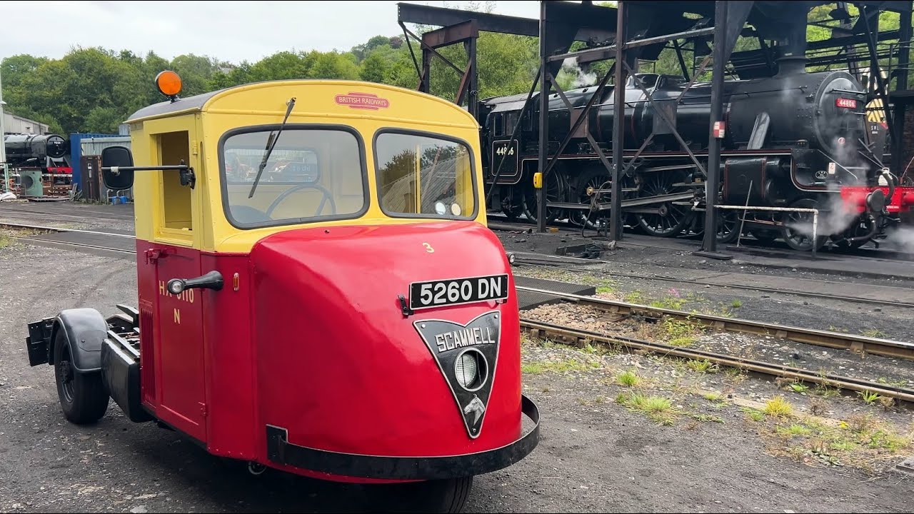Scammell pays a visit to Grosmont MPD, 9F runs in and A1 Tornado