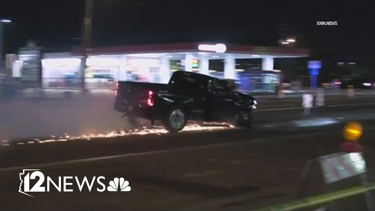 Driver suspected of DUI crashes into Phoenix police cruiser, tries to drive away