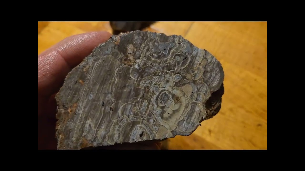Cutting A Couple Of Arizona Thundereggs Open To See What's Inside