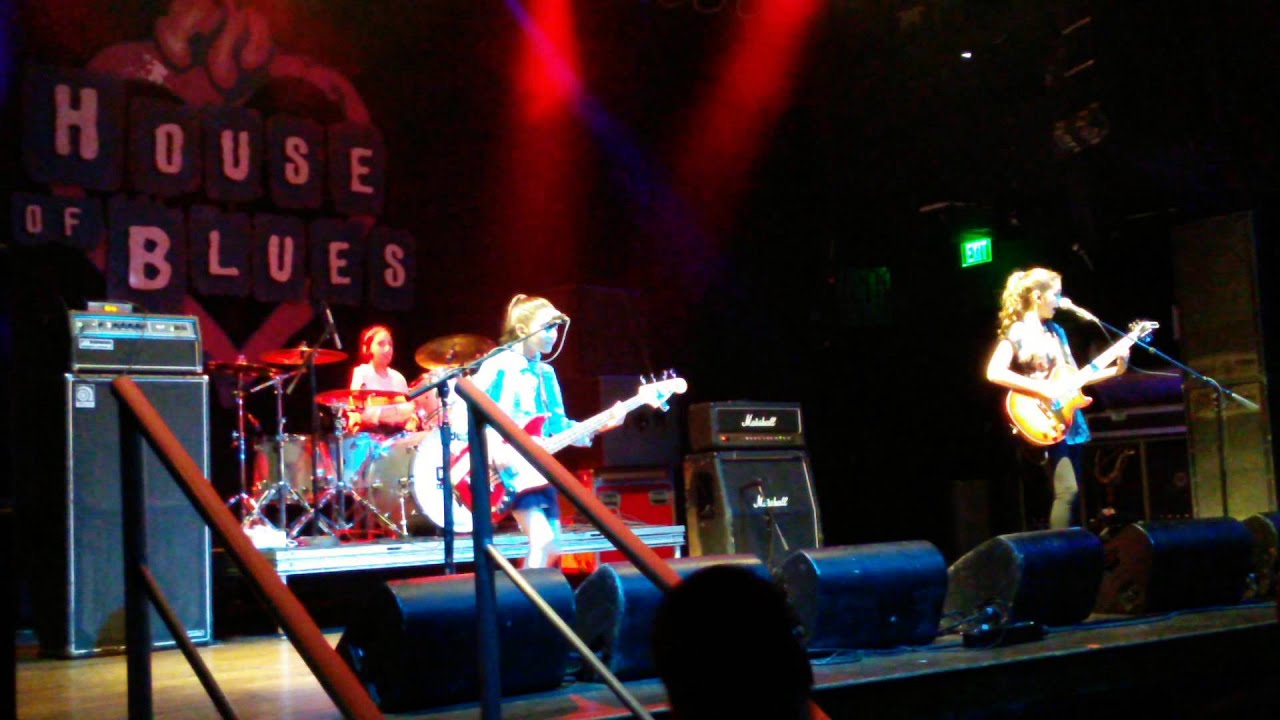 The WARNING - Take Me Down - Live at House of Blues Anaheim