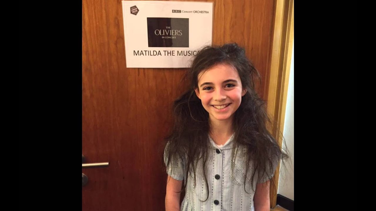 Lara McDonnell Performs Quiet at The Oliviers in Concert