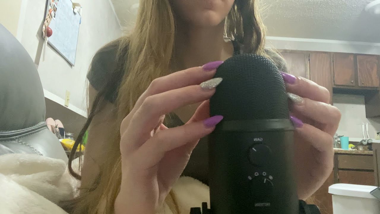 ASMR Mic Scratching and Tapping (with and without a cover)