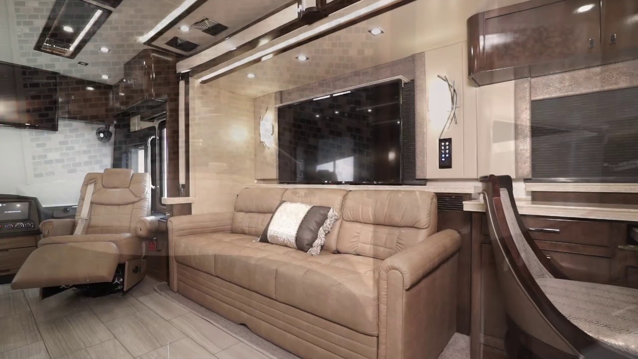 2018 Tiffin Zephyr 45PZ
