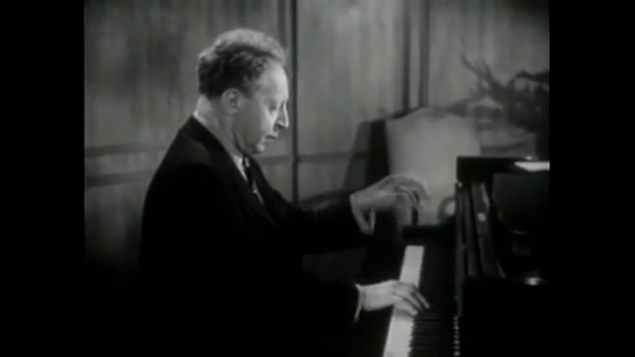 Arthur Rubinstein - Chopin Polonaise Op. 40 No. 1 
