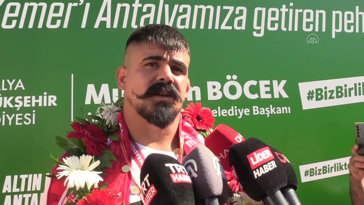 Kırkpınar Başpehlivanı Cengizhan Şimşek, annesiyle yaptığı o konuşmayı anlattı!