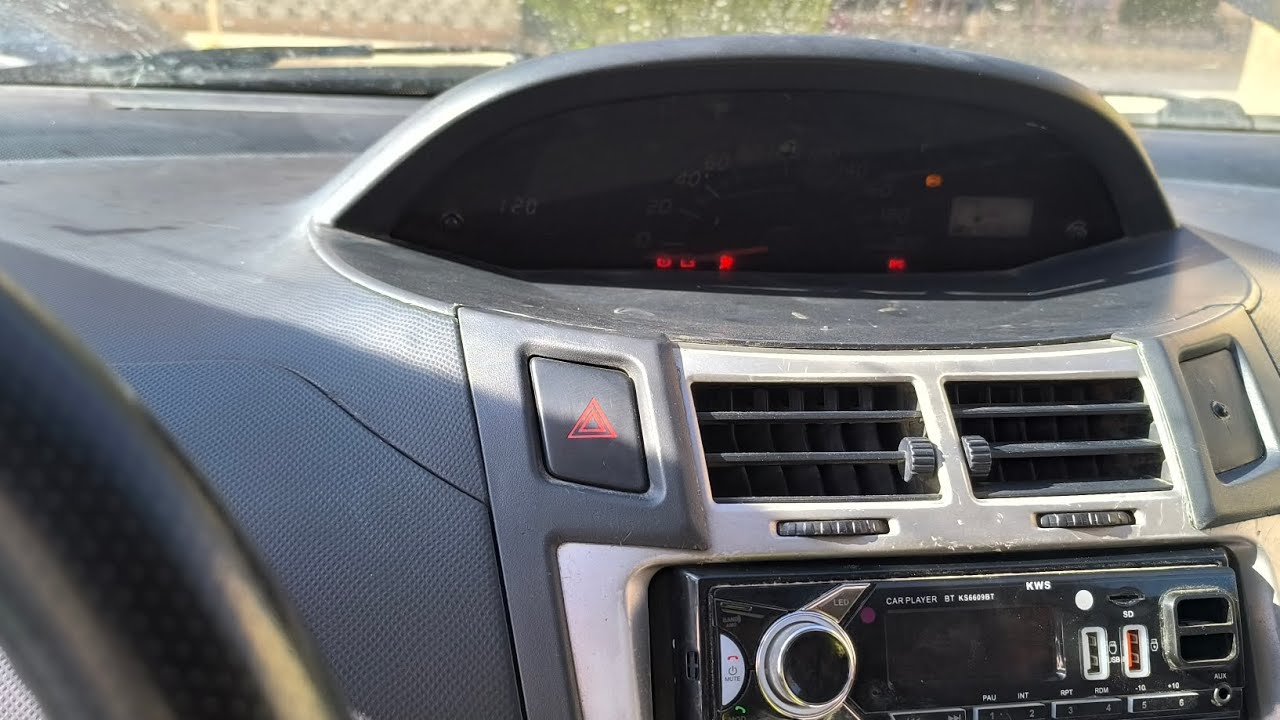 أسباب ظهور لمبة البطارية تويوتا ياريس حل مشكل ، الفيوزات لمبة البطارية تويوتا ياريس ،Toyota Yaris