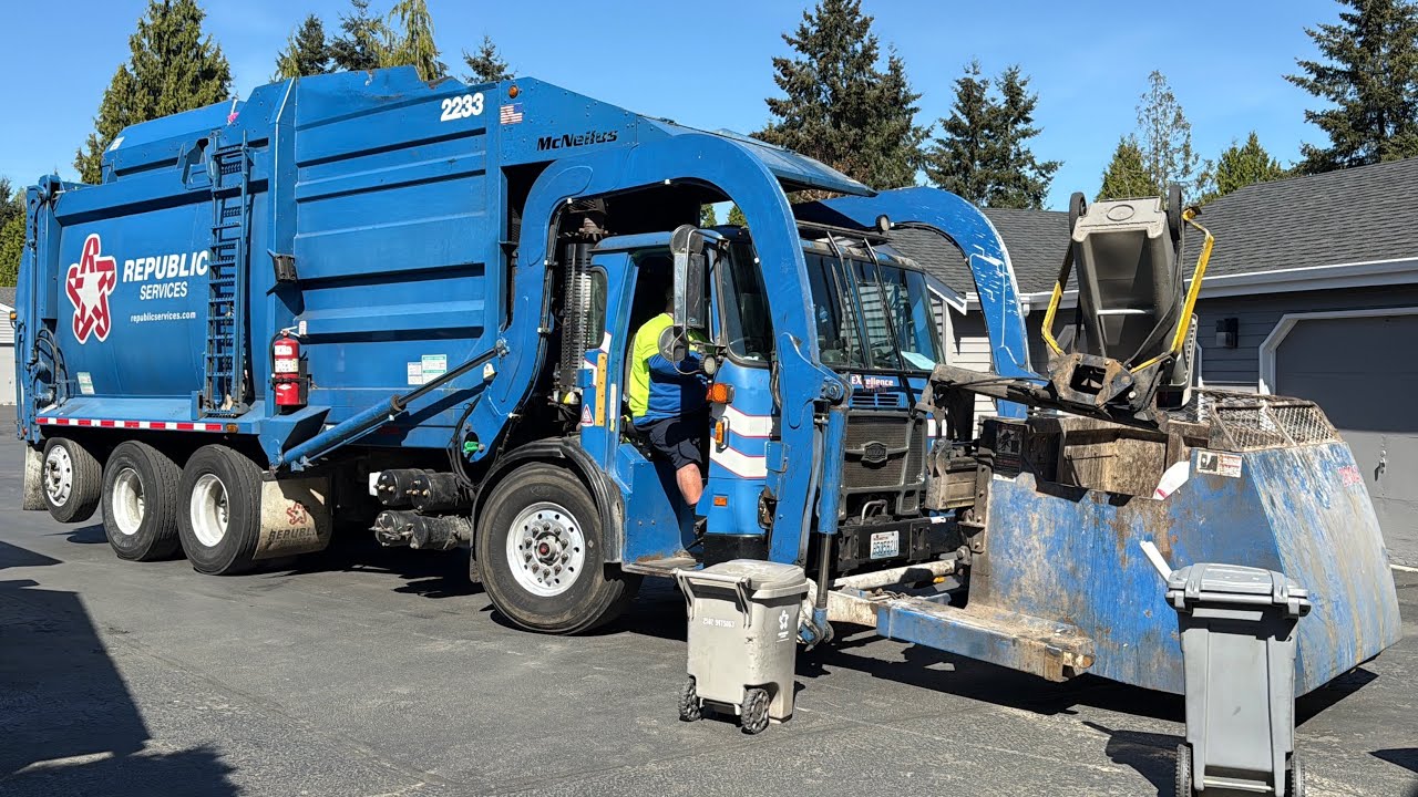 Republic Services Curotto Can Garbage Truck on Tiny Townhome Trash Carts