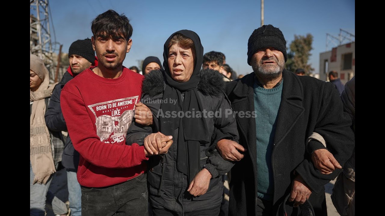 Hundreds of Syrians flee Aleppo neighbourhood as security forces move into area after fighting