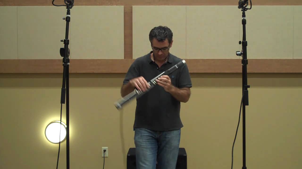 Craig Morris plays the Sarabande from Bach´s Cello Suite No. 1 on EVI