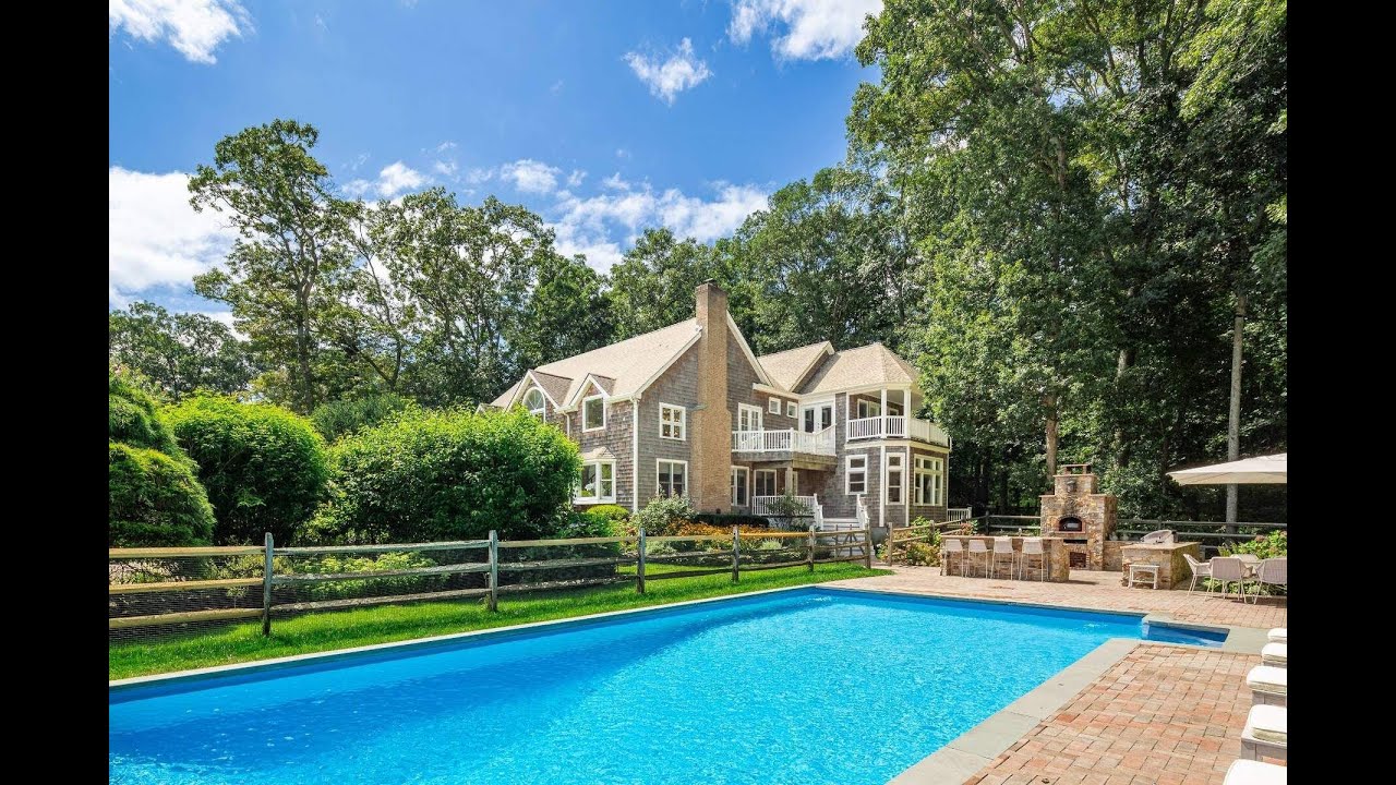Water Mill Luxury: Gated Estate with Expansive Farm Vistas