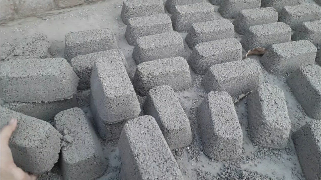 White grainy Crunchy mini bars crumbling on floor dry +water tub super Smokey satisfying crumbling 💧