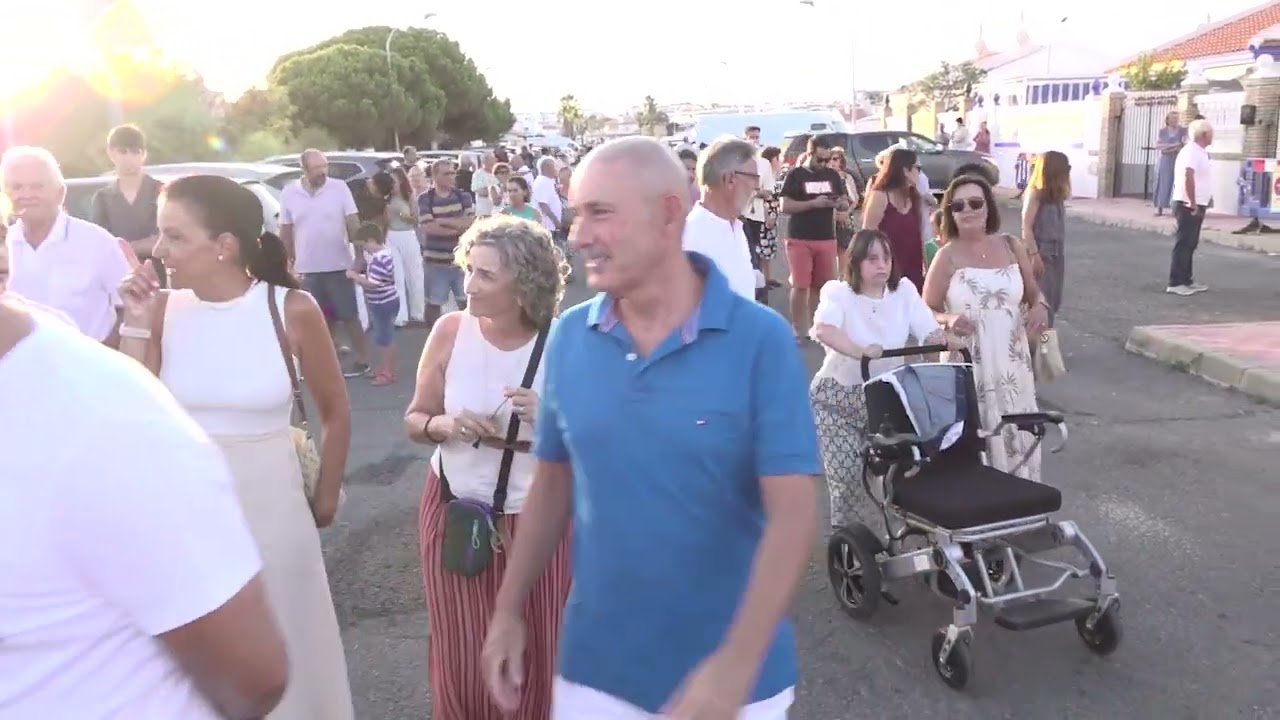 Procesión de la Virgen de La Victoria por las calles de Matalascañas