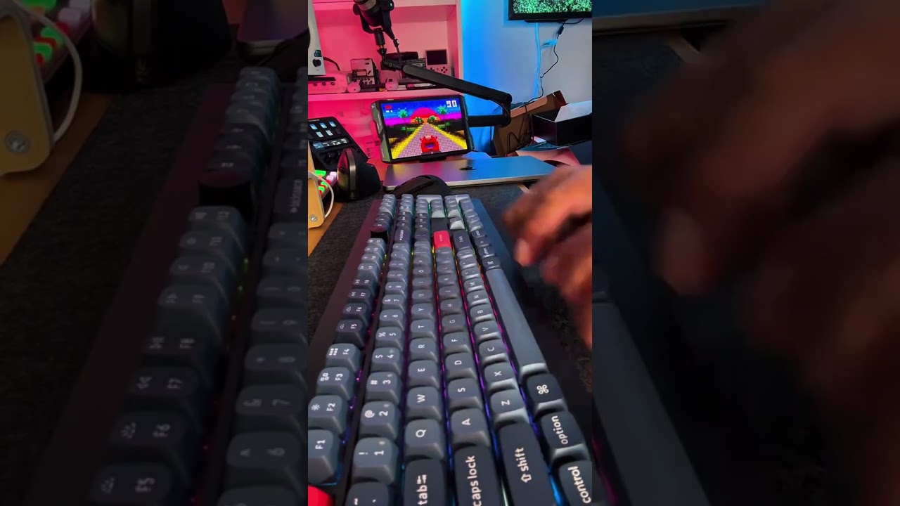 The Keychron V6 Max Keyboard is the coolest full size mechanical tri mode keyboard
