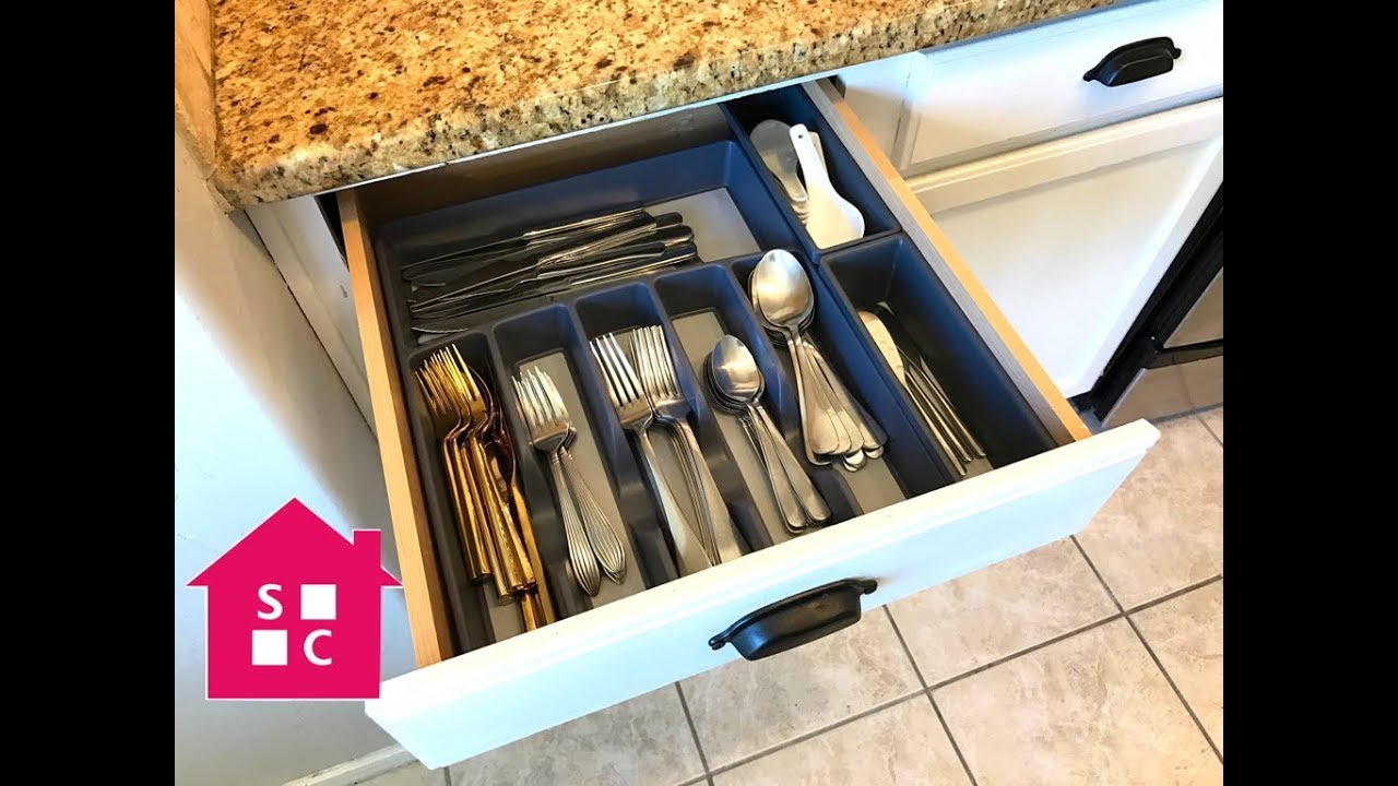 Kitchen Tour: How I Organize the Drawers {Ep. 1}