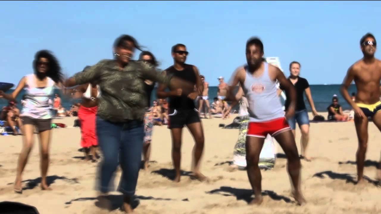 Bollywood Beach Flash Mob - Chicago