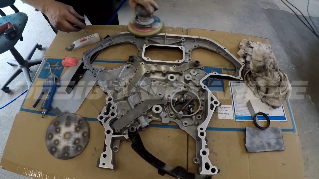 Nettoyage plan de joint moteur Nissan GTR vr38 By Design Alexandre