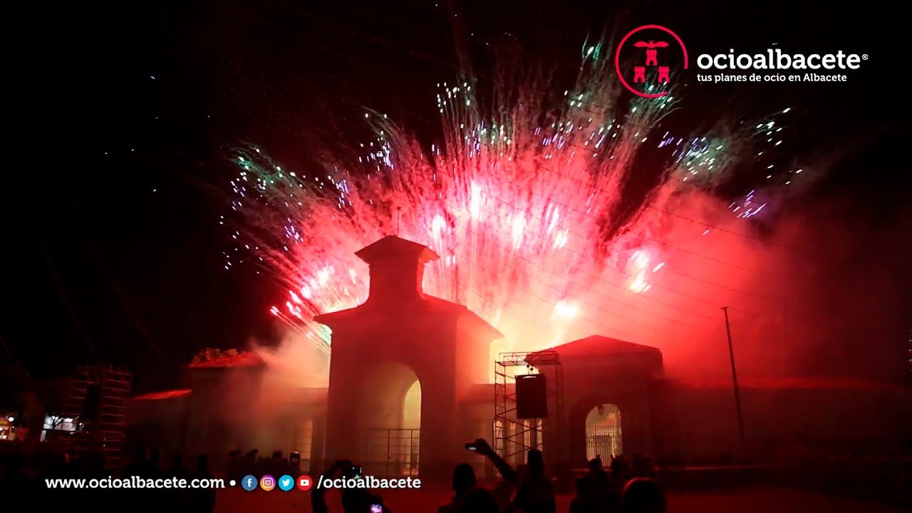 Feria de Albacete 2014, Apertura de la Puerta de Hierros, fuegos artificiales. Albacete