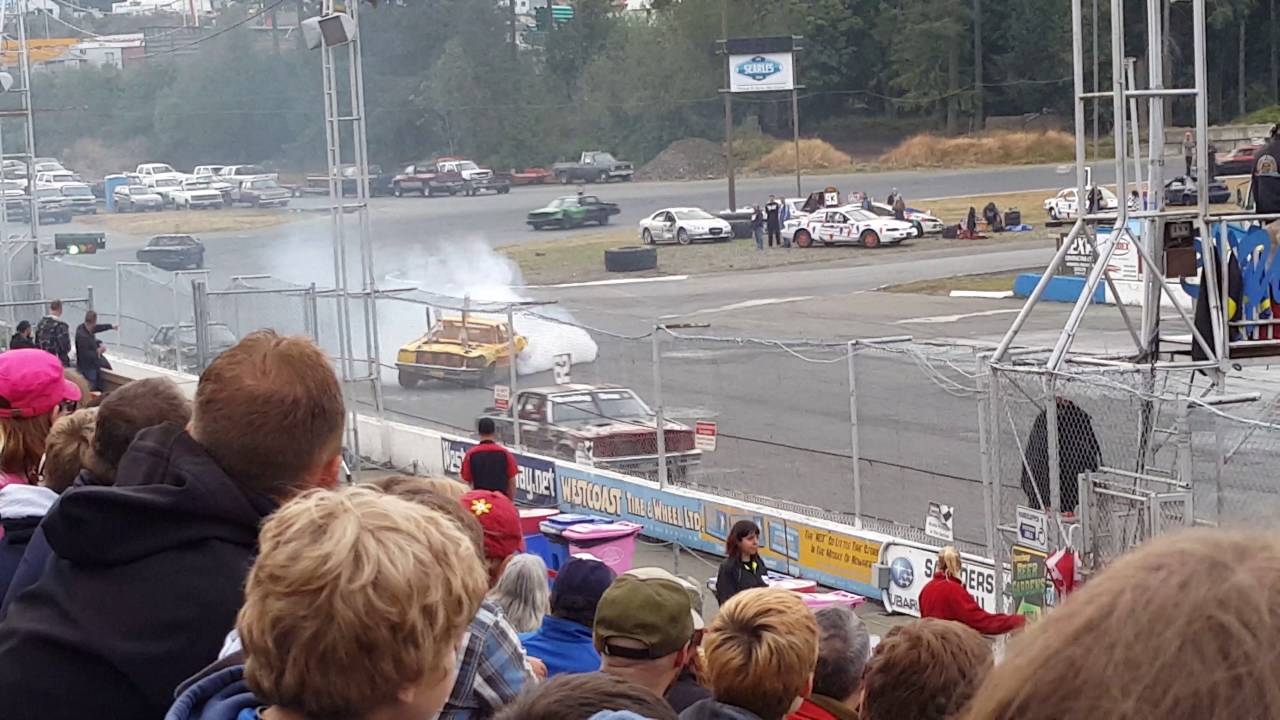 Western Speedway - Hit to pass racing.