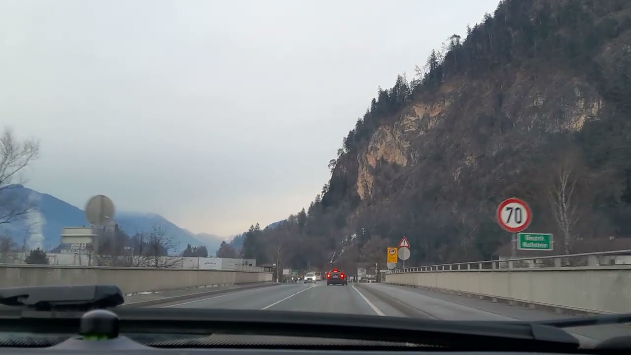 Tirol, Autofahrt, von Strass im Zillertal nach Brixlegg, Austria