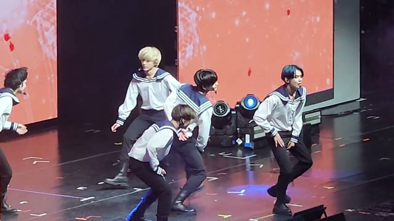 TXT - Blue Hour Live - 07/21/22 - San Francisco, CA - Act: Lovesick World Tour