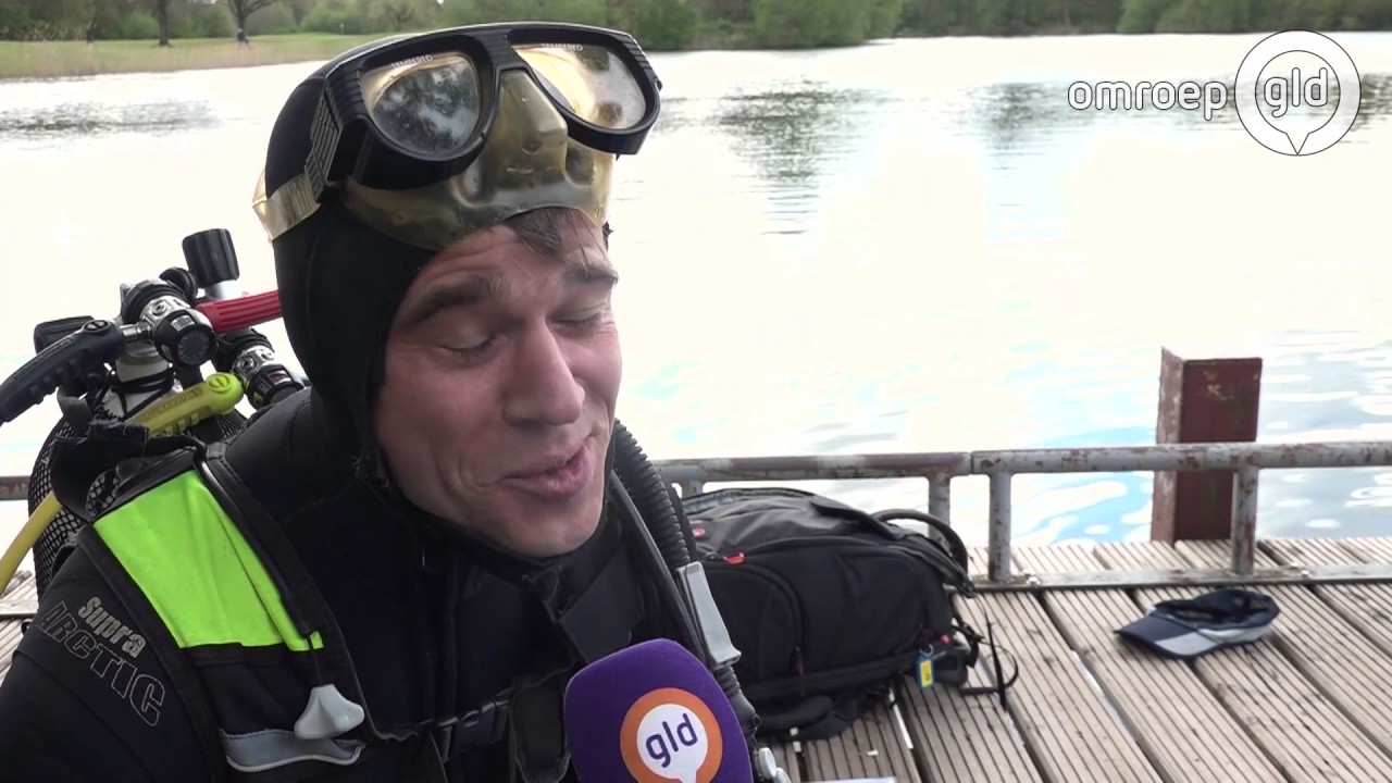 Duikers eten paasontbijt op 18 meter diepte in Wijchen
