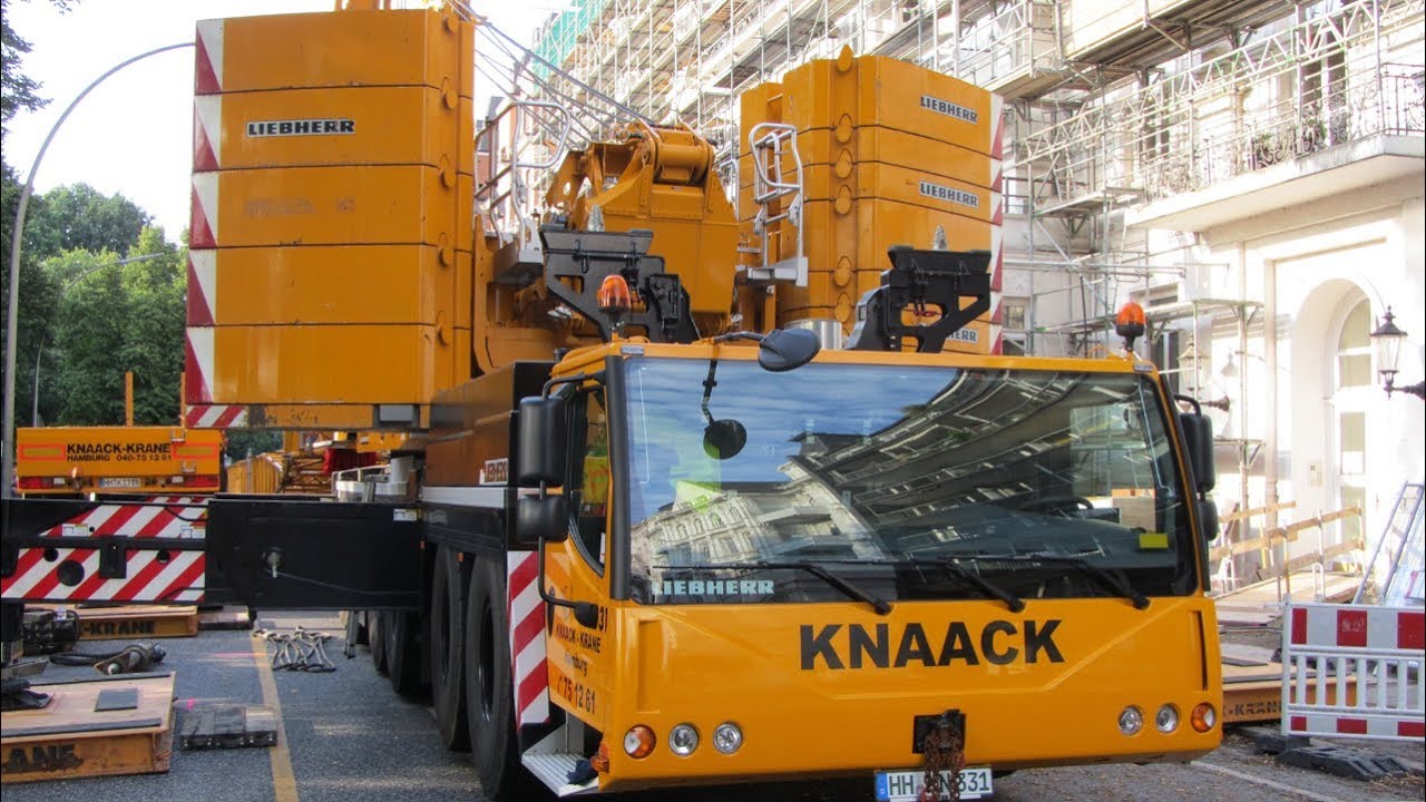 Liebherr LTM1350-6.1 von Knaack Krane bei einer Terex Kranmontage