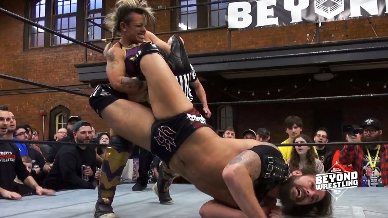 [Free Match] Solo Darling vs. Josh Briggs | Beyond Wrestling 
