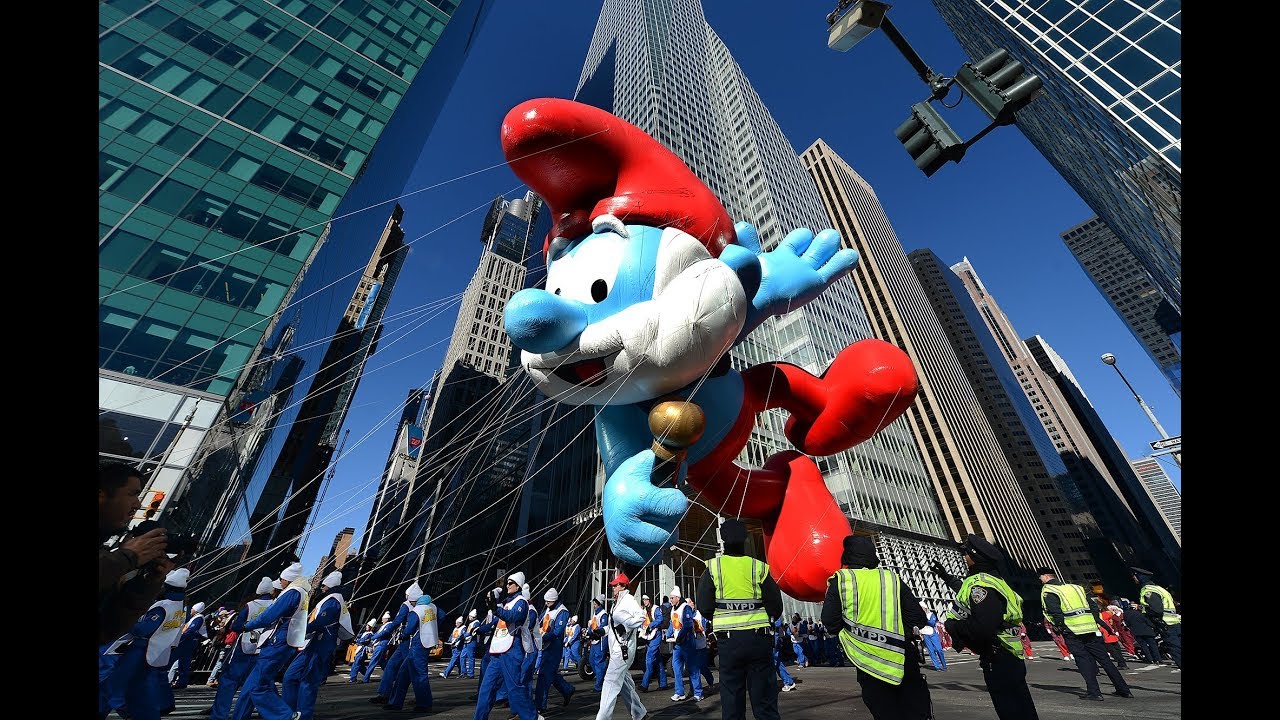 Macy's Parade Balloons: Papa Smurf