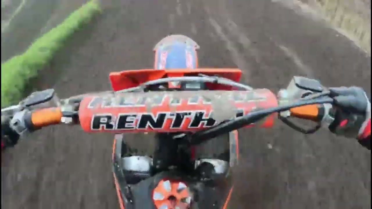 Ripping at besthorpe mx | *CRASH* |