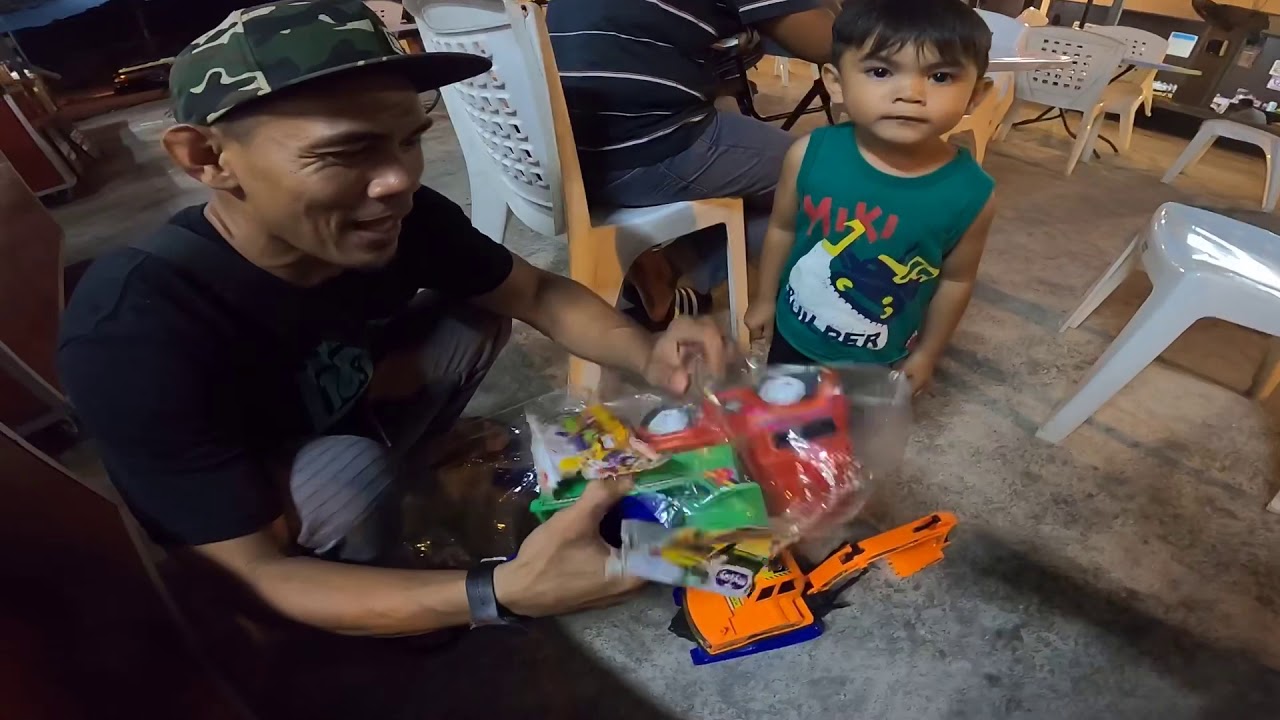 Budak gila excavator toys,bapak bawa pergi pasar malam beli lori pasir, mengamuk la kawan #excavator