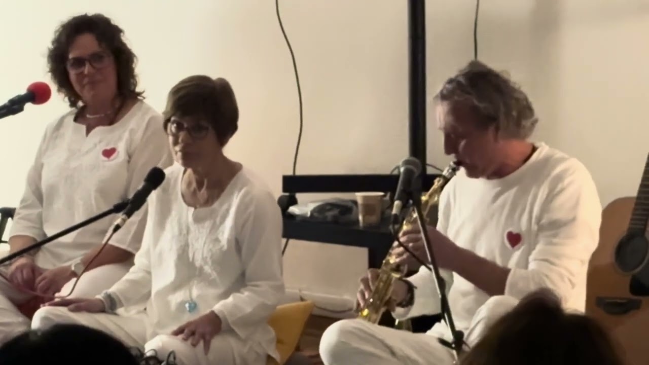 Kirtan Live!