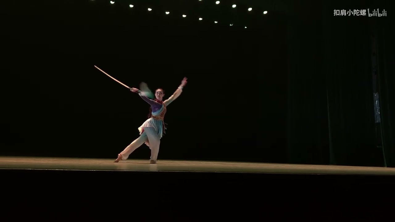 Chinese Classical Dance - Yue Nu Ling Feng